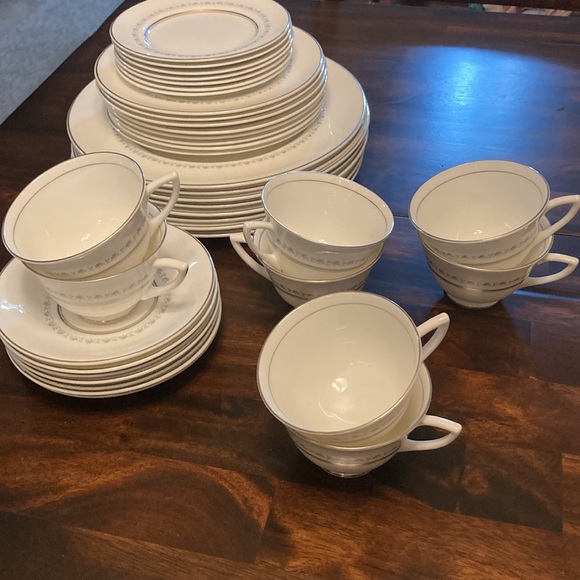 Royal Doulton Tiara 38 pc Bone China Dish Set Made in England